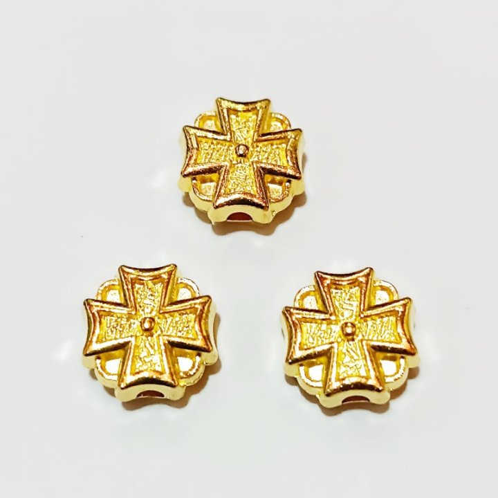 Treceri metal cruce 10mm
