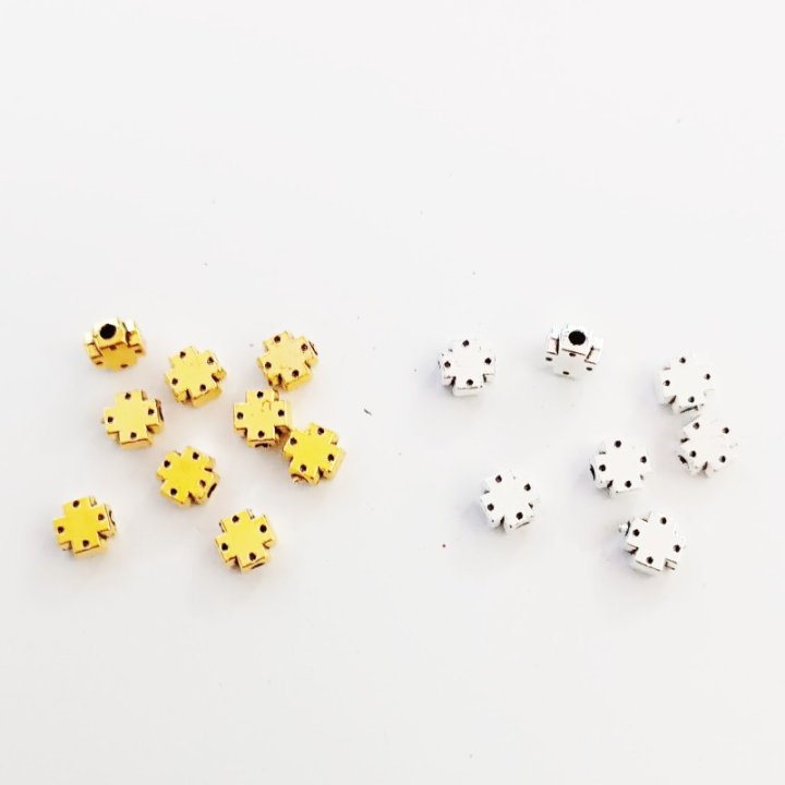 Trecere metal cu puncte 6x4mm