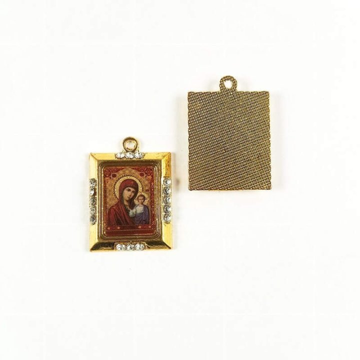 Medalion cu icoana din metal patrat